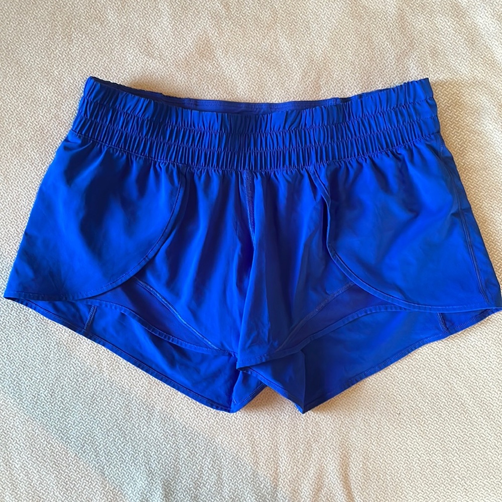 Lululemon shorts 3 1/2” size 6
